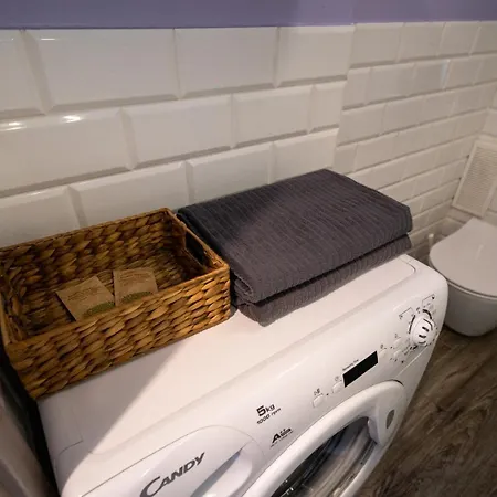 - Parks & Metro Nearby - By Rentujemy Appartement Warschau