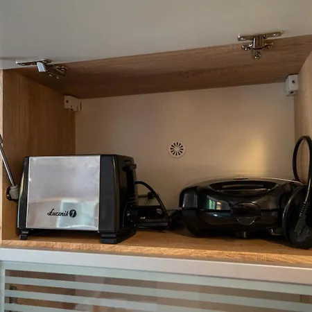 - Parks & Metro Nearby - By Rentujemy *