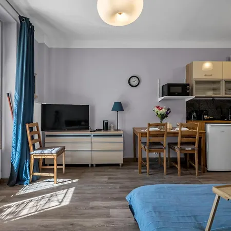 Apartment - Parks & Metro Nearby - By Rentujemy