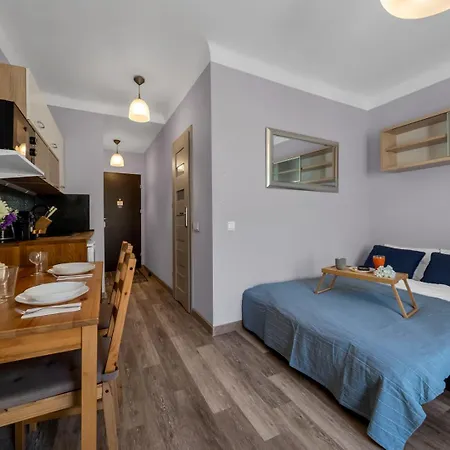 - Parks & Metro Nearby - By Rentujemy Apartment